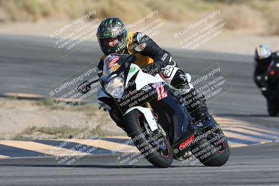 media/Nov-16-2025-Race Pace (Sun) [[8c5fa54630]]/Non Verified Riders (1st 20 Minutes)/2-Turn 10 (1010am)/